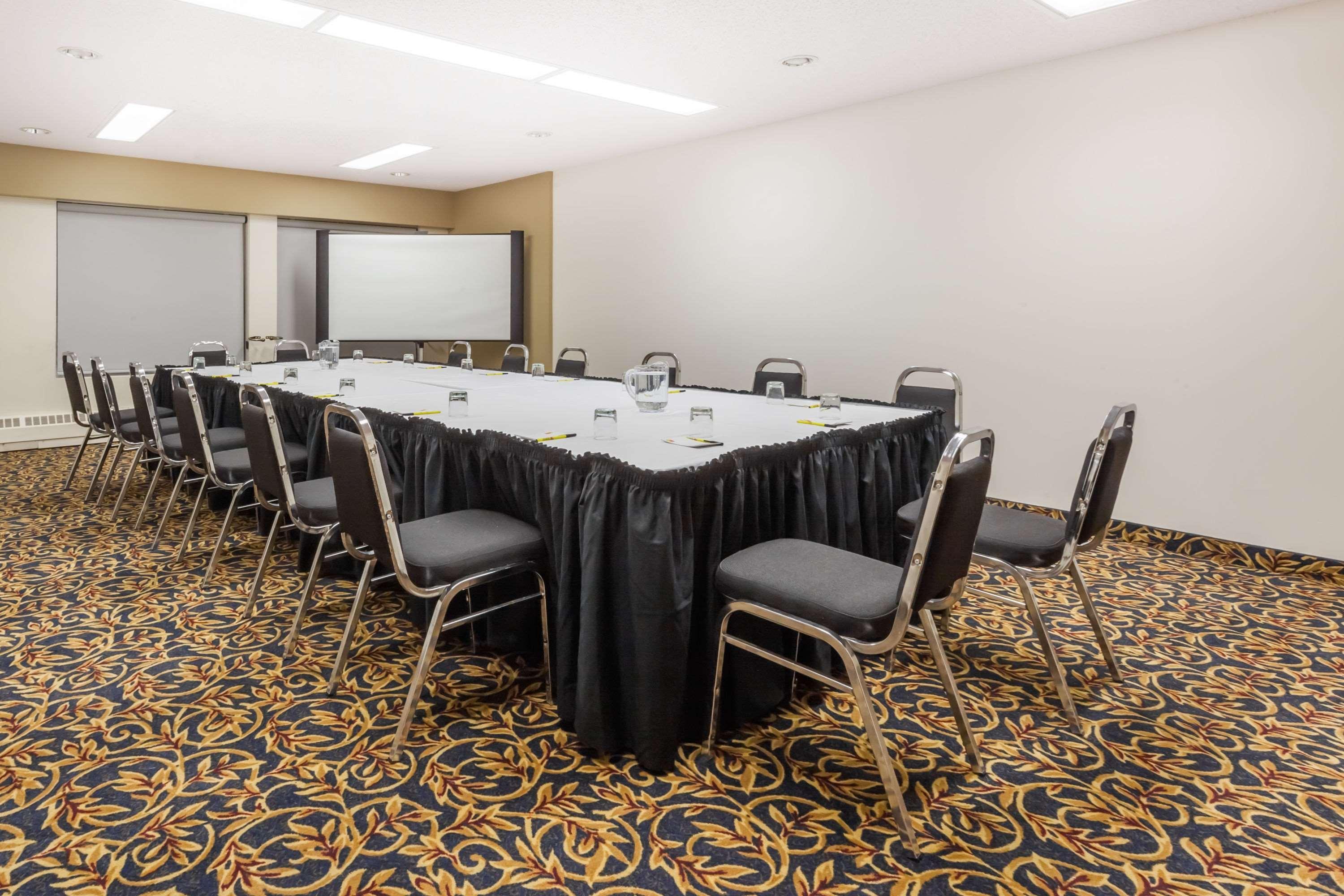Super 8 By Wyndham Sherwood Park/Edmonton Area Екстериор снимка