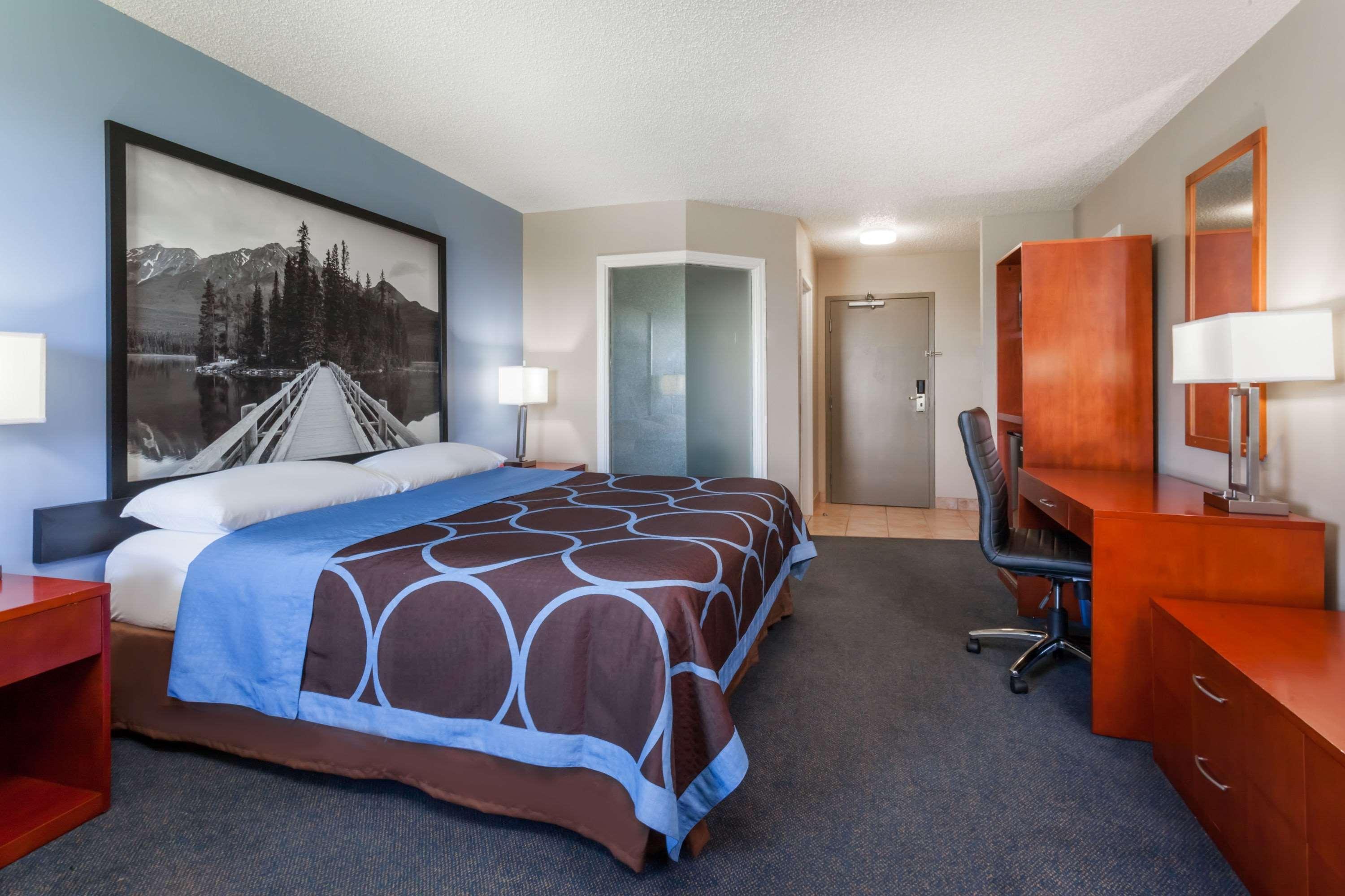 Super 8 By Wyndham Sherwood Park/Edmonton Area Екстериор снимка