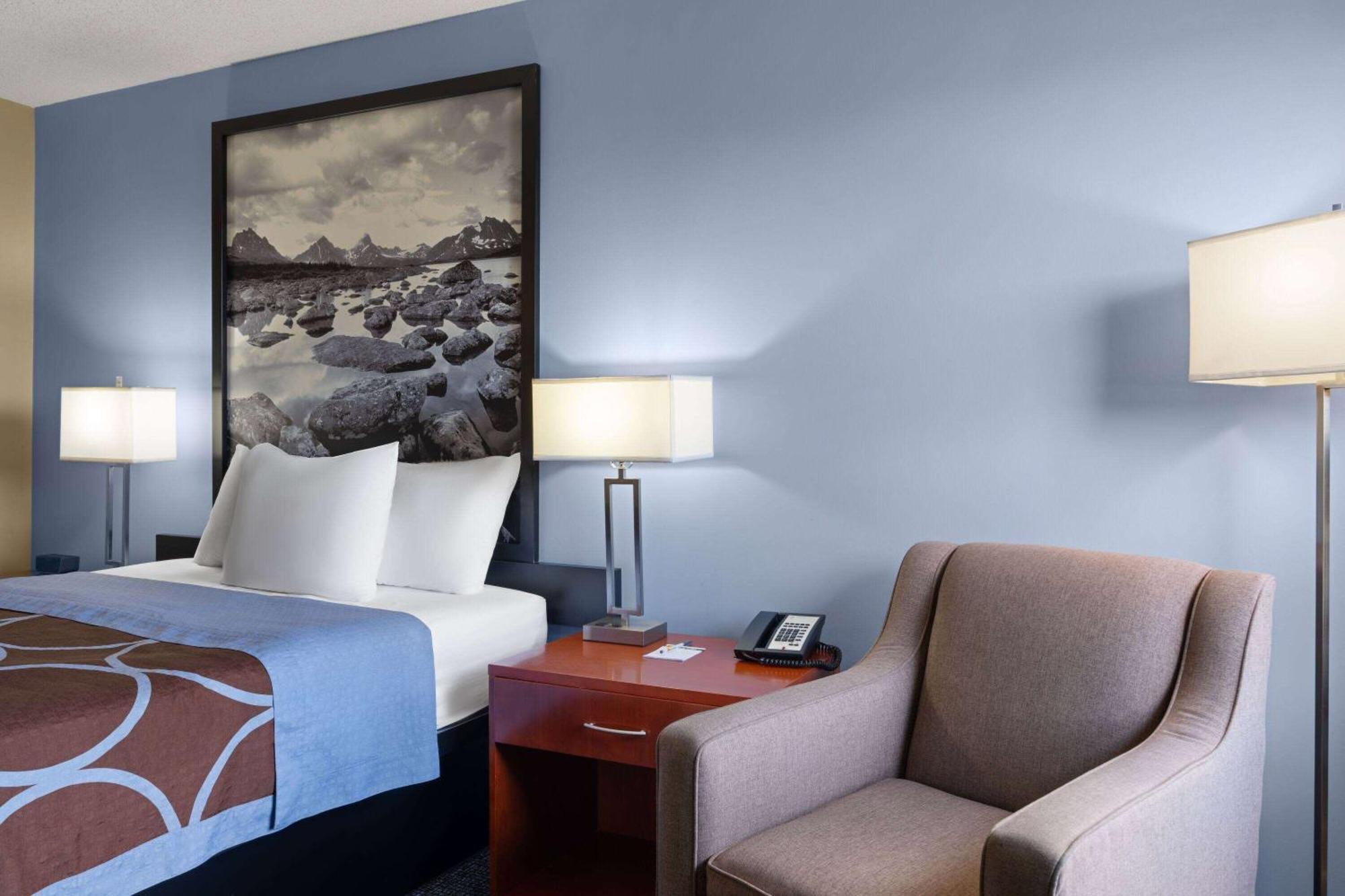 Super 8 By Wyndham Sherwood Park/Edmonton Area Екстериор снимка