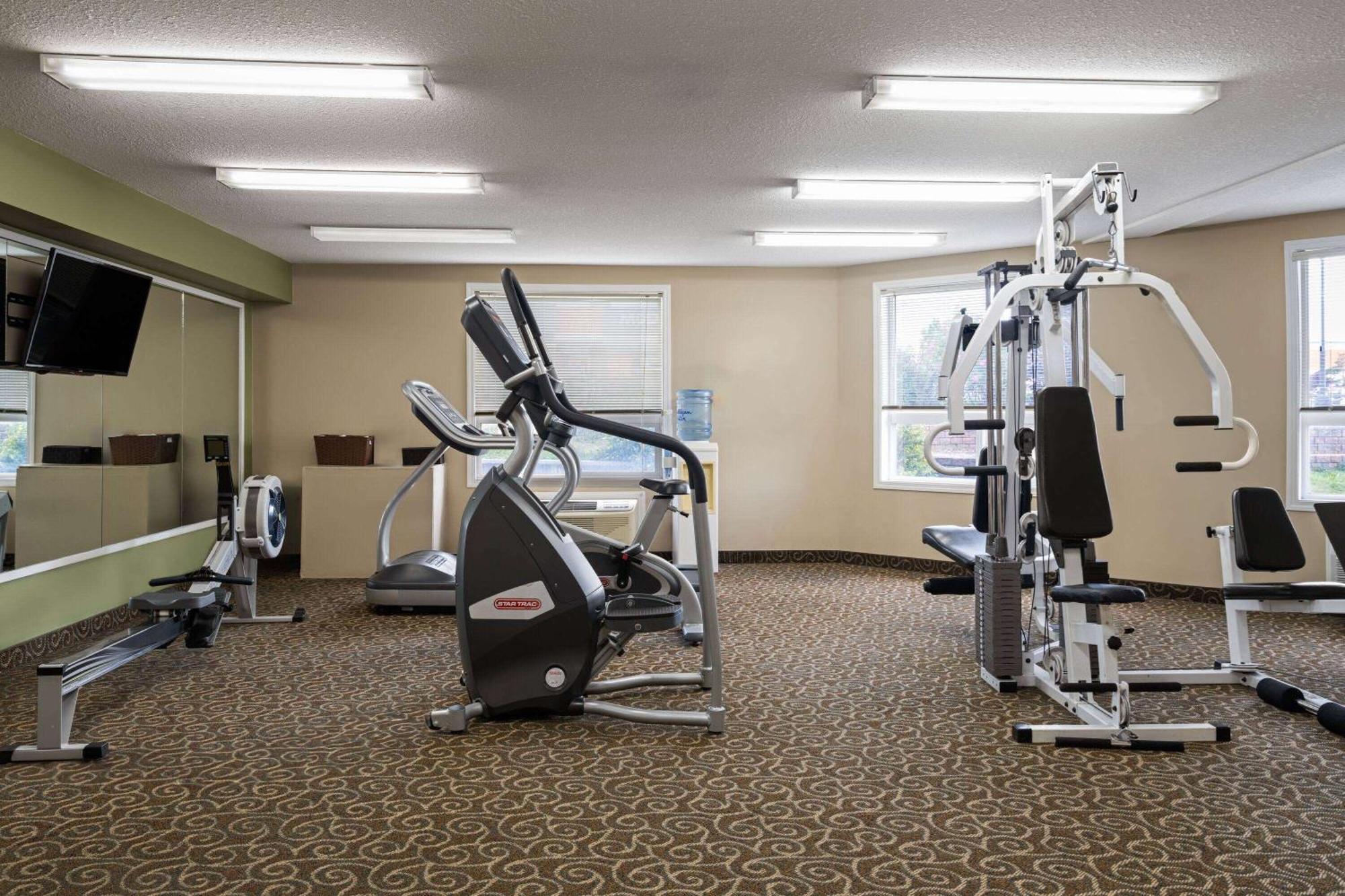 Super 8 By Wyndham Sherwood Park/Edmonton Area Екстериор снимка