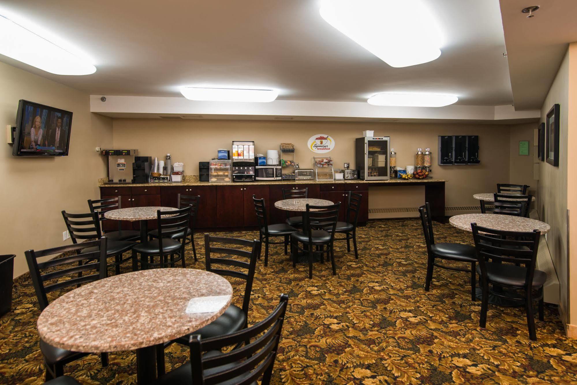 Super 8 By Wyndham Sherwood Park/Edmonton Area Екстериор снимка