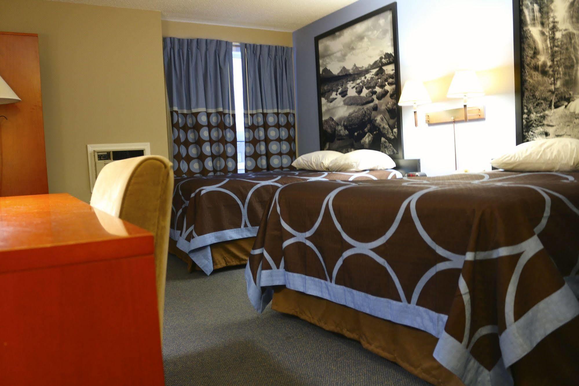 Super 8 By Wyndham Sherwood Park/Edmonton Area Екстериор снимка